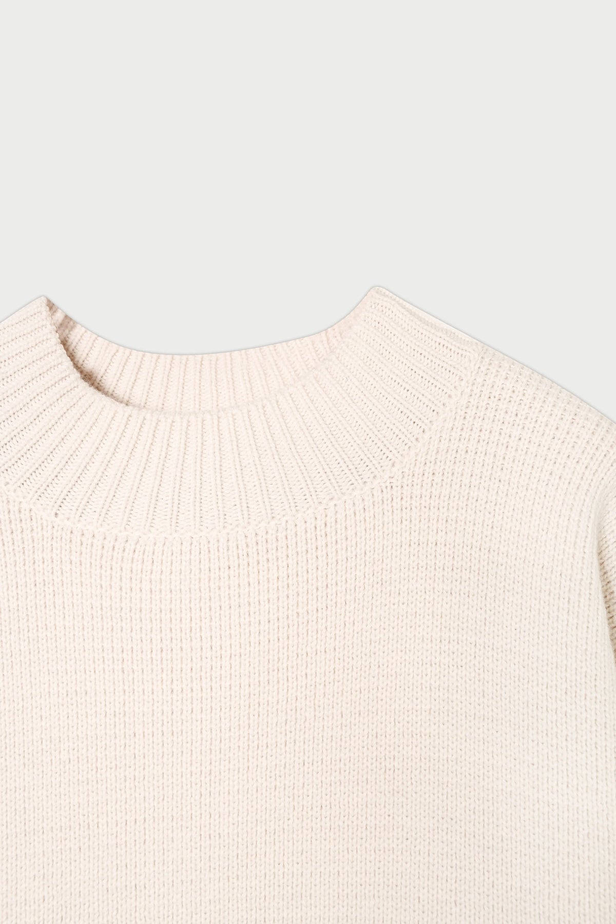 Alicante 800G Wool Round Collar Knit